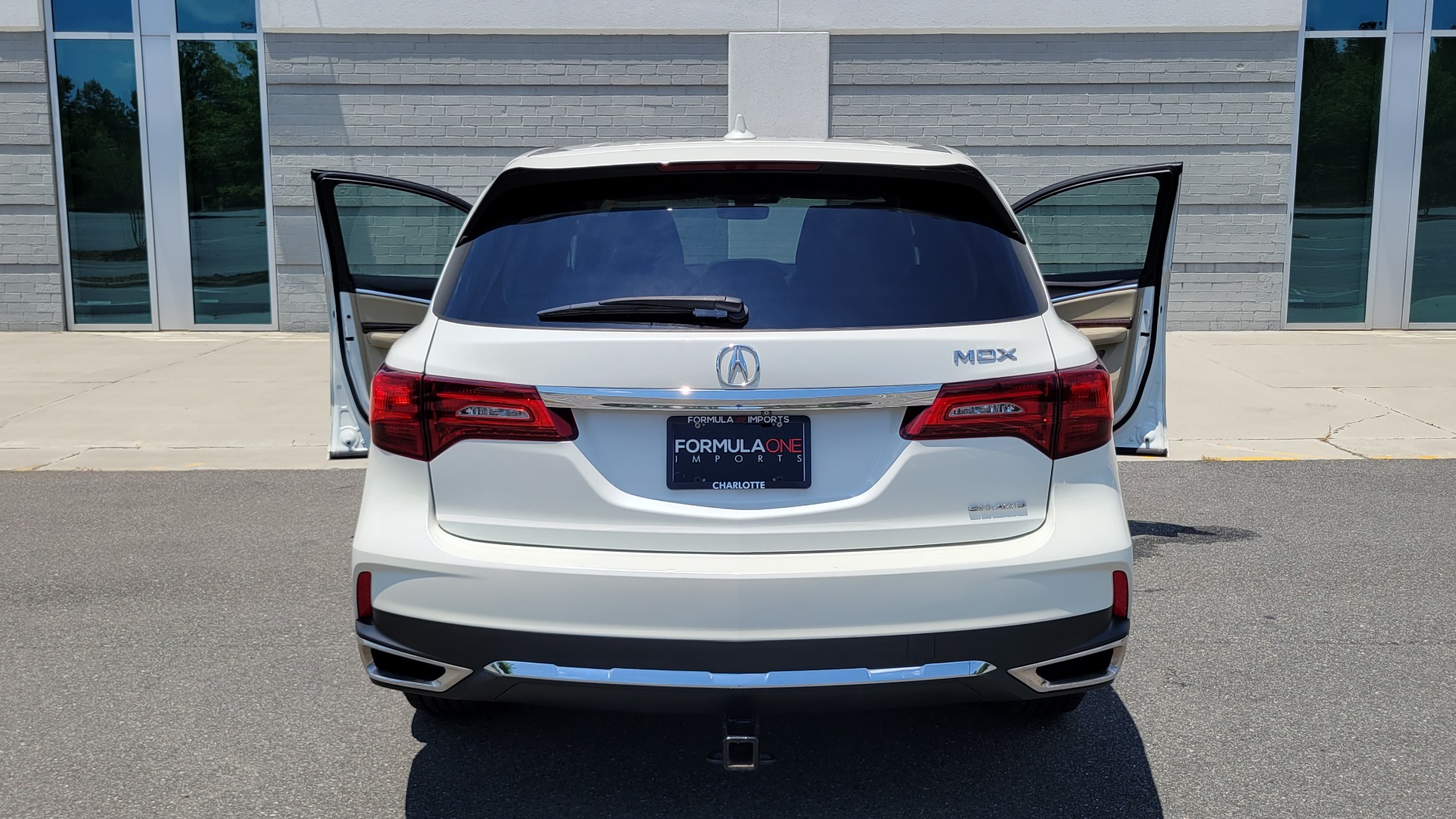 Used 2017 Acura MDX SH-AWD / 3.5L V6 / 9-SPD AUTO / SUNROOF / 3-ROW / CAMERA for sale $29,495 at Formula Imports in Charlotte NC 28227 11