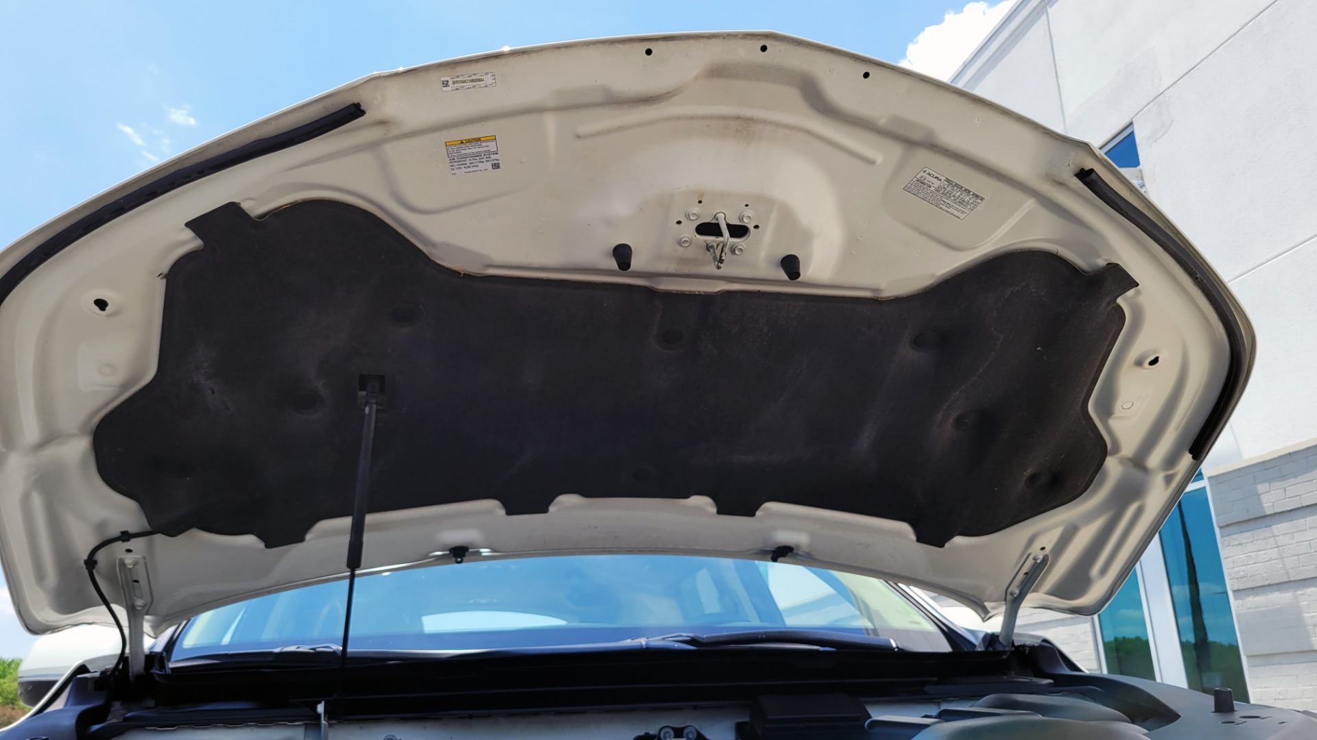 Used 2017 Acura MDX SH-AWD / 3.5L V6 / 9-SPD AUTO / SUNROOF / 3-ROW / CAMERA for sale $29,495 at Formula Imports in Charlotte NC 28227 17