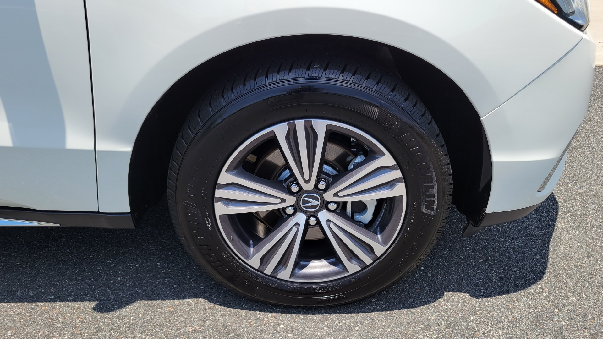 Used 2017 Acura MDX SH-AWD / 3.5L V6 / 9-SPD AUTO / SUNROOF / 3-ROW / CAMERA for sale $29,495 at Formula Imports in Charlotte NC 28227 95