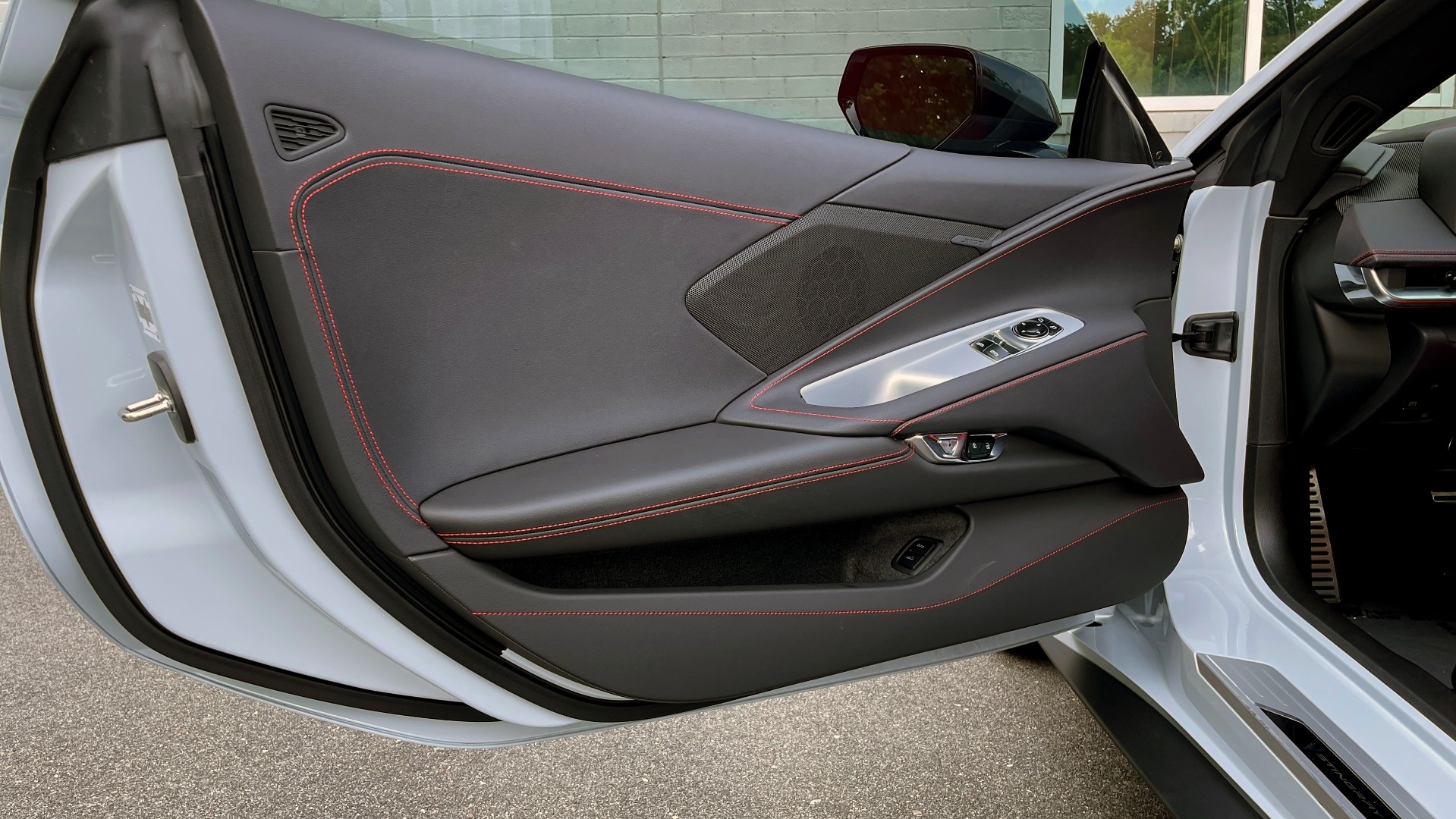 Used 2022 Chevrolet CORVETTE STINGRAY 1LT COUPE / PERFORMANCE / Z51 SUSP / BOSE / CAMERA for sale $97,995 at Formula Imports in Charlotte NC 28227 30