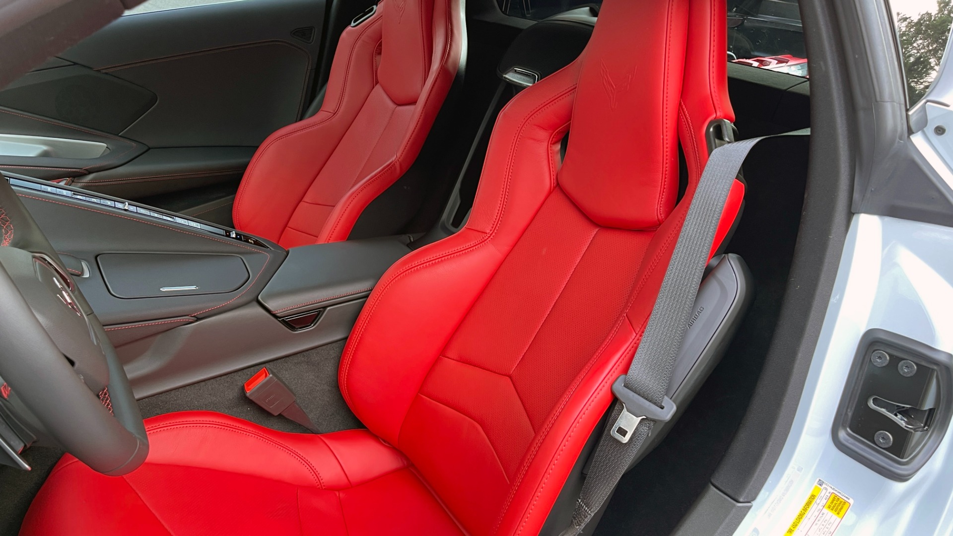 Used 2022 Chevrolet CORVETTE STINGRAY 1LT COUPE / PERFORMANCE / Z51 SUSP / BOSE / CAMERA for sale $97,995 at Formula Imports in Charlotte NC 28227 38