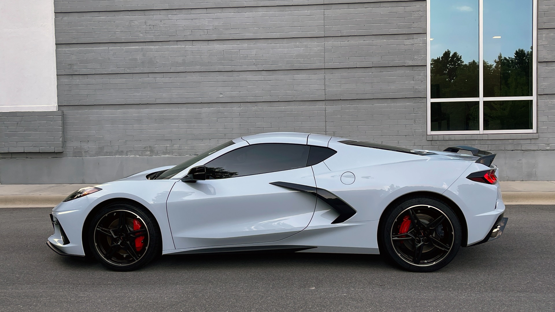 Used 2022 Chevrolet CORVETTE STINGRAY 1LT COUPE / PERFORMANCE / Z51 SUSP / BOSE / CAMERA for sale $97,995 at Formula Imports in Charlotte NC 28227 4