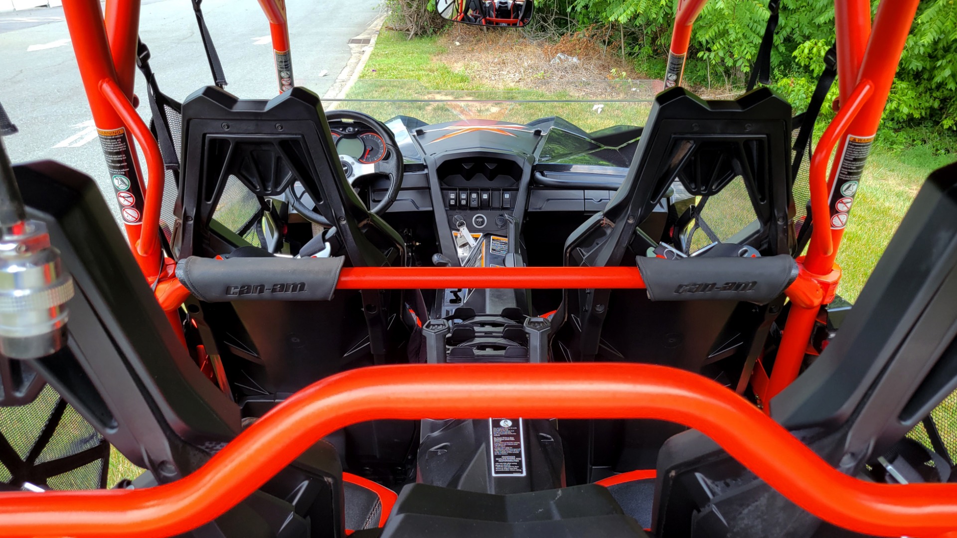 Used 2016 Can-Am MAVERICK MAX X-RS 1000R TURBO / 131HP / 4X4 / 4-SEATER / CUSTOM SOUND SYSTEM for sale $25,995 at Formula Imports in Charlotte NC 28227 12