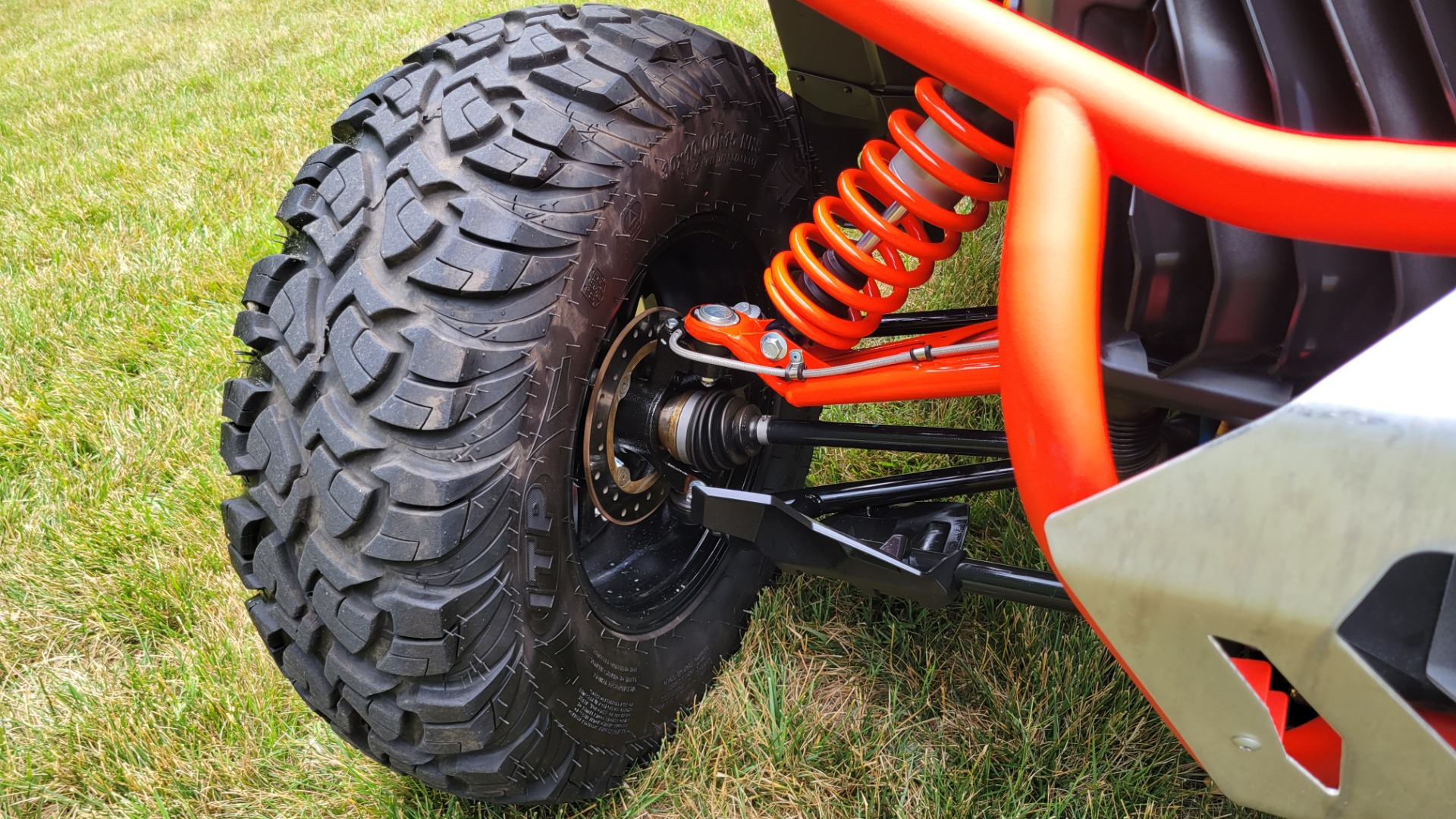 Used 2016 Can-Am 1000 for sale $17,900 at Formula Imports in Charlotte NC 28227 23