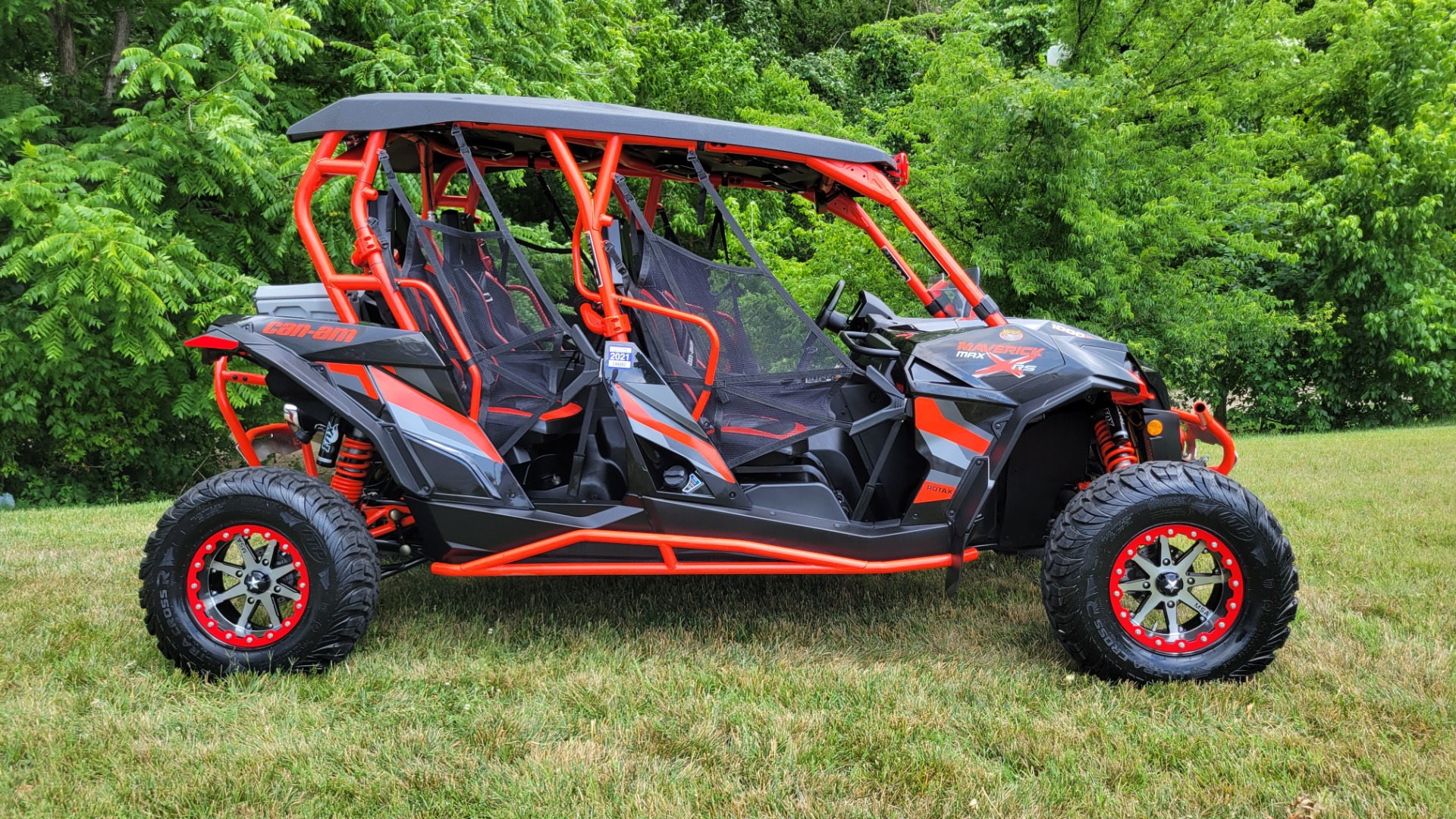 Used 2016 Can-Am MAVERICK MAX X-RS 1000R TURBO / 131HP / 4X4 / 4-SEATER / CUSTOM SOUND SYSTEM for sale Call for price at Formula Imports in Charlotte NC 28227 6