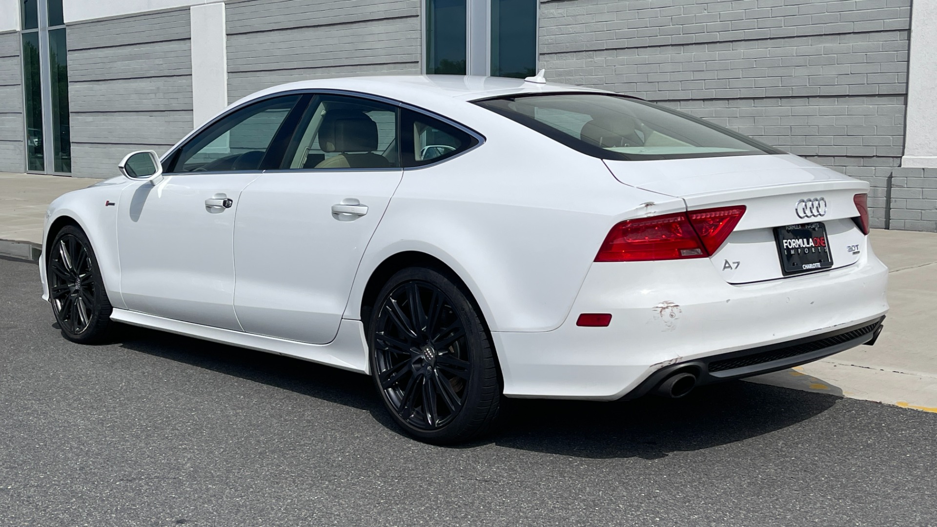 Used 2012 Audi A7 3.0L 310HP PREMIUM SEDAN / QUATTRO / NAV / SUNROOF for sale Sold at Formula Imports in Charlotte NC 28227 4