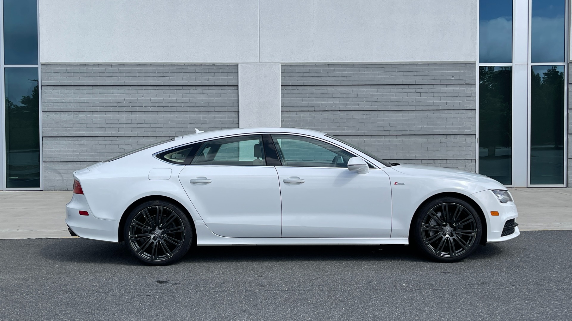 Used 2012 Audi A7 3.0L 310HP PREMIUM SEDAN / QUATTRO / NAV / SUNROOF for sale Sold at Formula Imports in Charlotte NC 28227 6