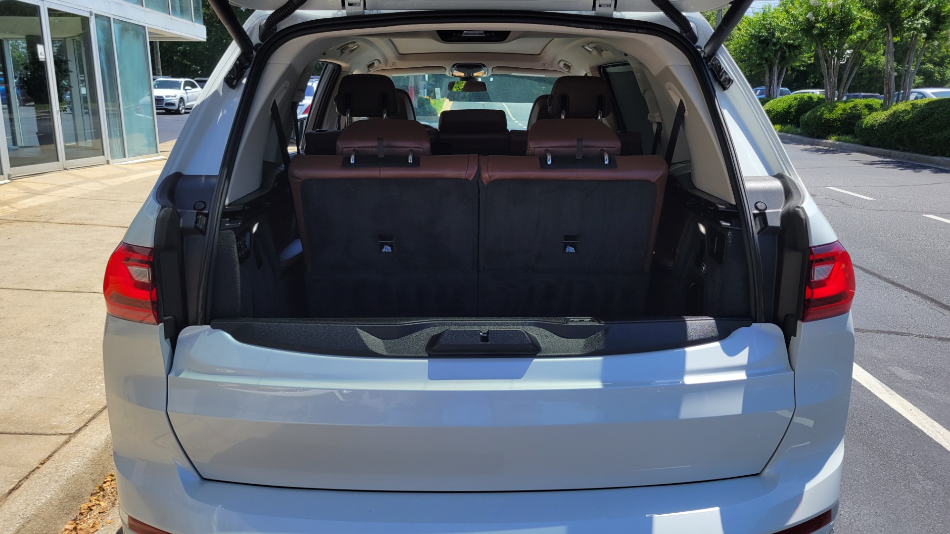Used 2019 BMW X7 XDRIVE40I PREMIUM / NAV / HUD / PARK ASST PLUS / REMOTE START / 3D VIEW for sale Sold at Formula Imports in Charlotte NC 28227 17