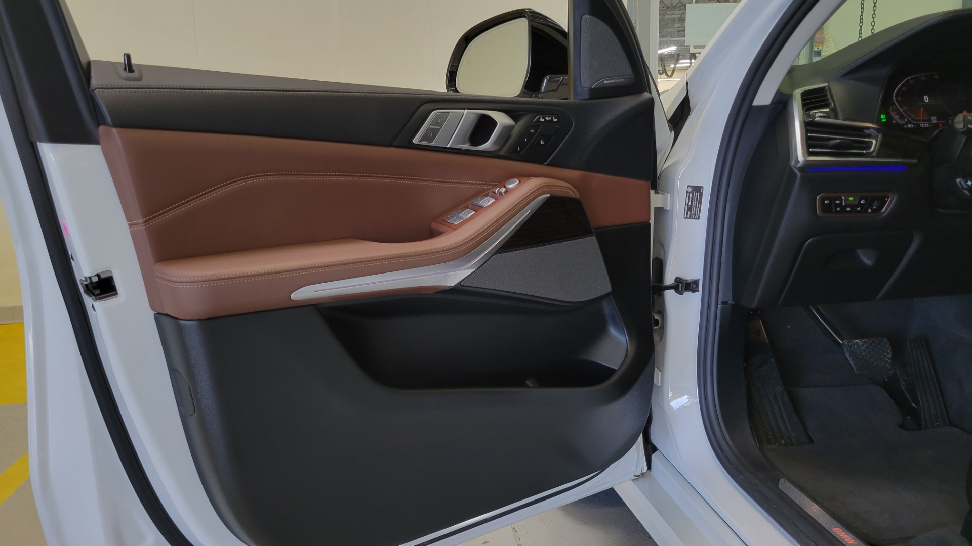 Used 2019 BMW X7 XDRIVE40I PREMIUM / NAV / HUD / PARK ASST PLUS / REMOTE START / 3D VIEW for sale $68,995 at Formula Imports in Charlotte NC 28227 44