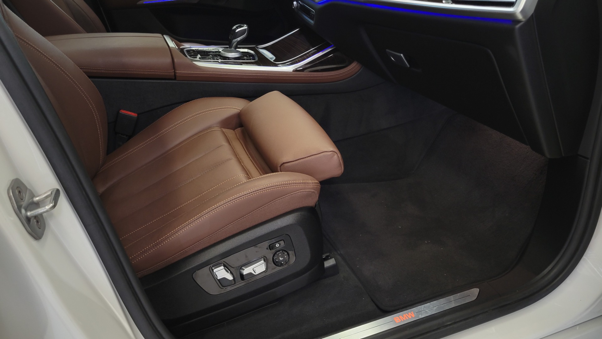 Used 2019 BMW X7 XDRIVE40I PREMIUM / NAV / HUD / PARK ASST PLUS / REMOTE START / 3D VIEW for sale $68,995 at Formula Imports in Charlotte NC 28227 81
