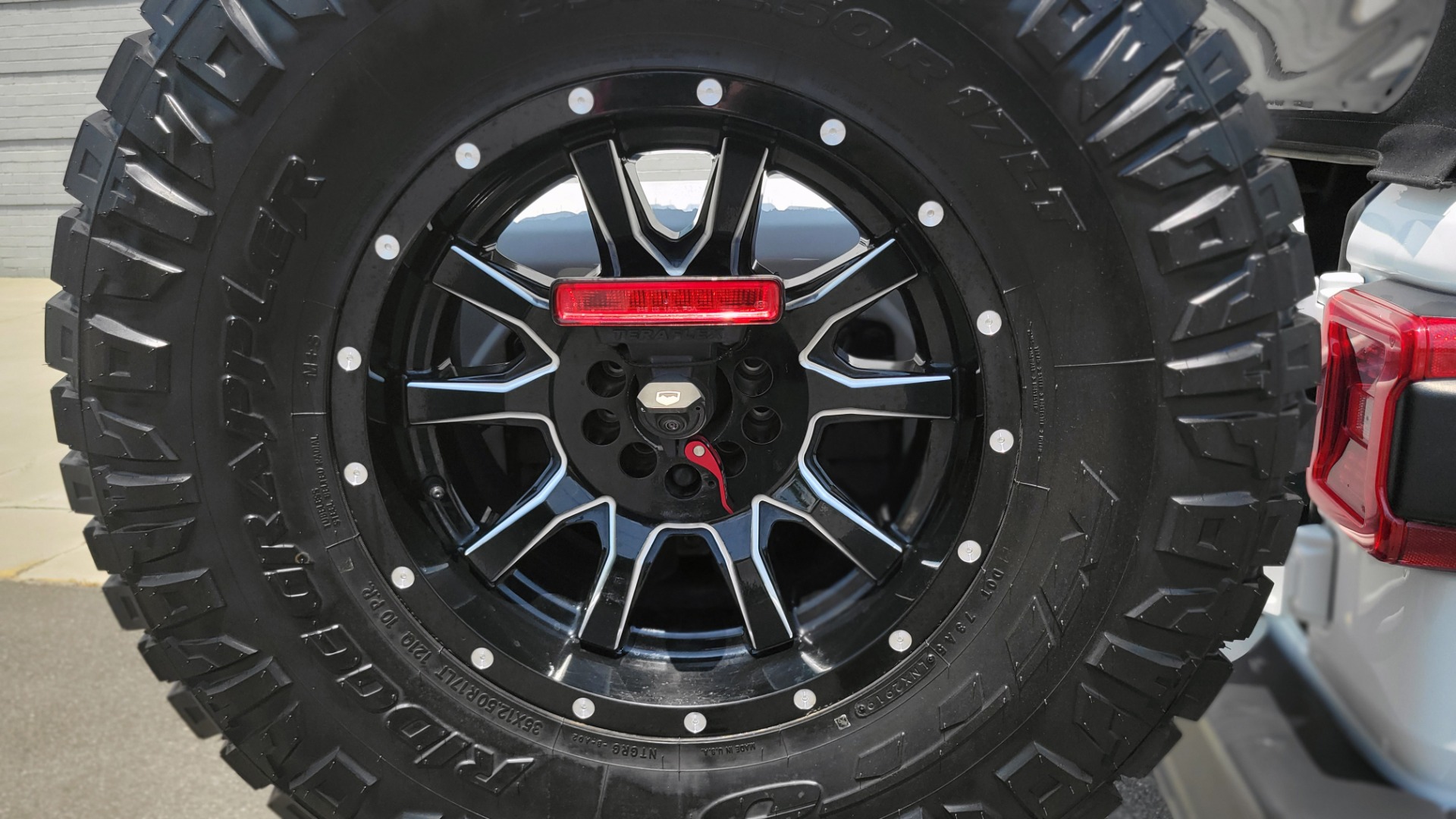 Used 2018 Jeep WRANGLER UNLIMITED SPORT RUBITRUX 4X4 / AUTO / CLOTH SEATS / SOFT-TOP / CAMERA for sale Sold at Formula Imports in Charlotte NC 28227 20