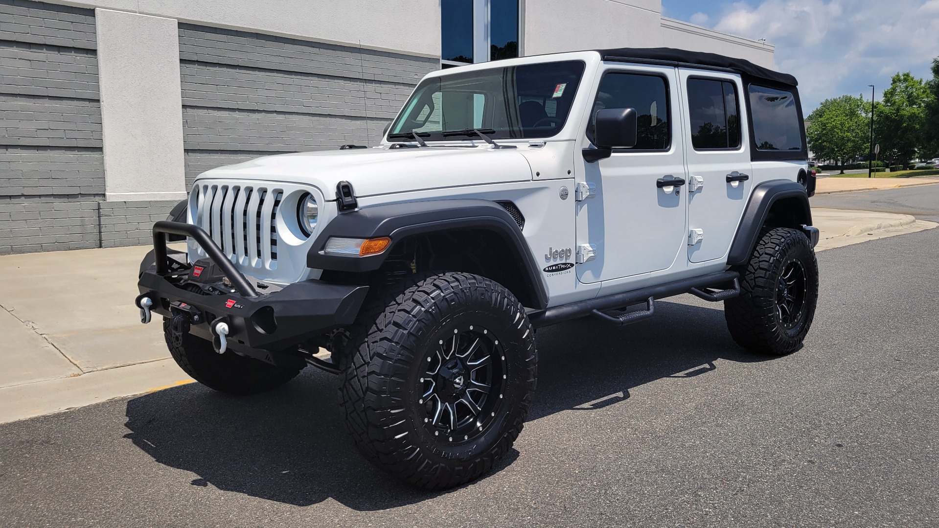 Used 2018 Jeep WRANGLER UNLIMITED SPORT RUBITRUX 4X4 / AUTO / CLOTH SEATS / SOFT-TOP / CAMERA for sale Sold at Formula Imports in Charlotte NC 28227 3