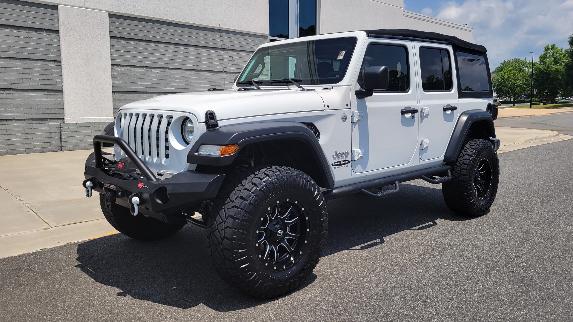 Used 2018 Jeep WRANGLER UNLIMITED SPORT RUBITRUX 4X4 / AUTO / CLOTH SEATS / SOFT-TOP / CAMERA for sale $46,500 at Formula Imports in Charlotte NC 28227 3