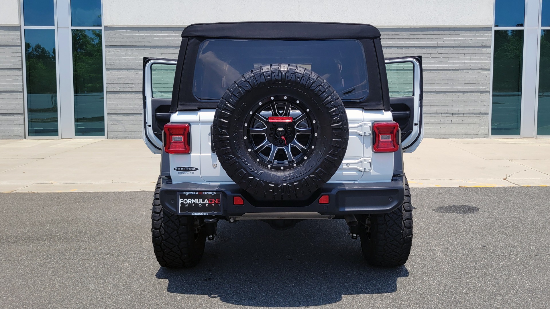 Used 2018 Jeep WRANGLER UNLIMITED SPORT RUBITRUX 4X4 / AUTO / CLOTH SEATS / SOFT-TOP / CAMERA for sale Sold at Formula Imports in Charlotte NC 28227 37