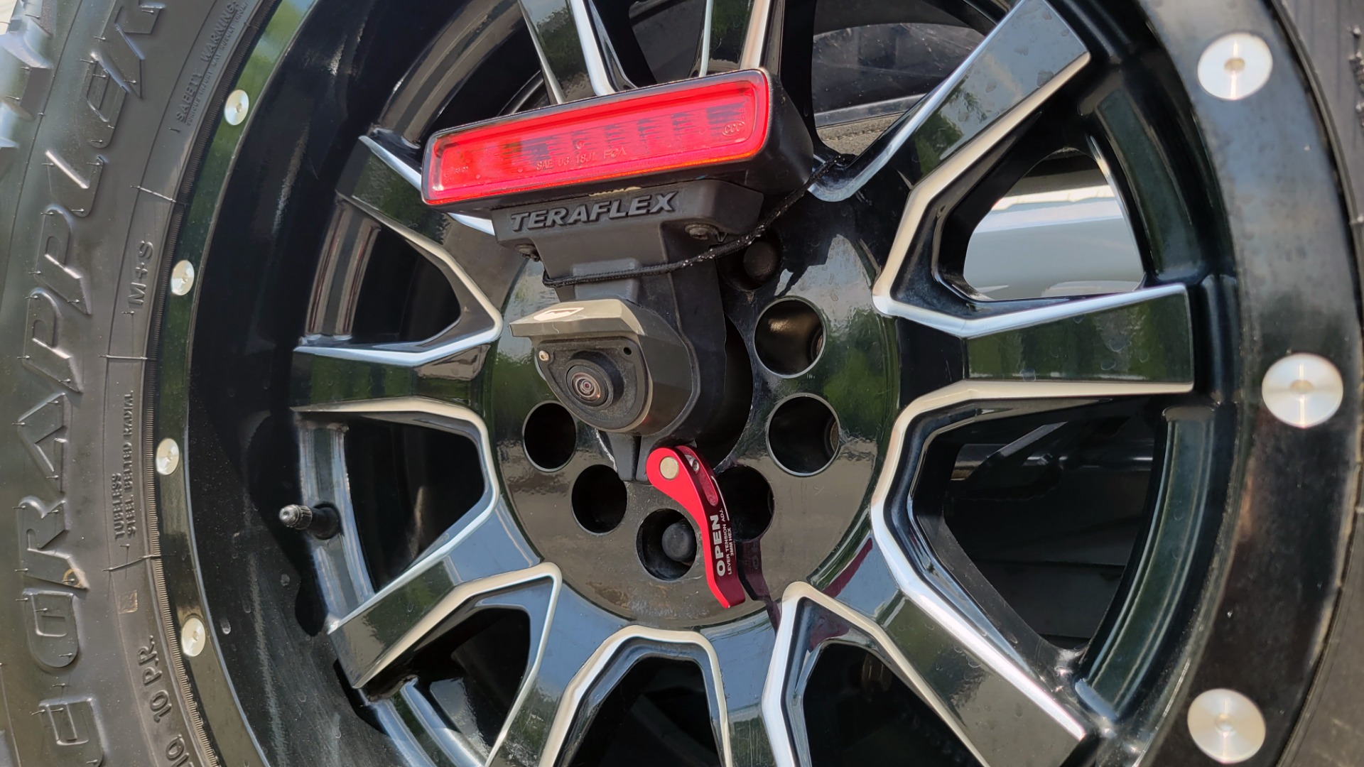 Used 2018 Jeep WRANGLER UNLIMITED SPORT RUBITRUX 4X4 / AUTO / CLOTH SEATS / SOFT-TOP / CAMERA for sale Sold at Formula Imports in Charlotte NC 28227 41