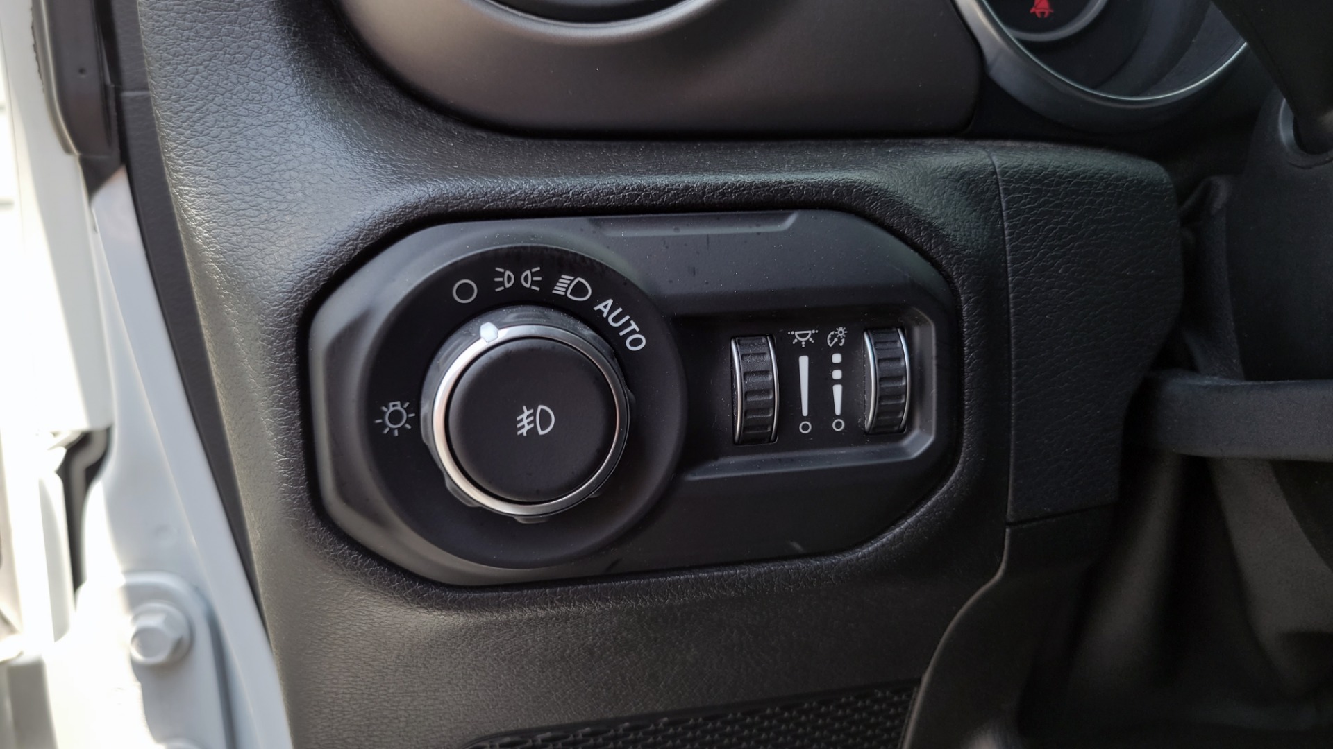 Used 2018 Jeep WRANGLER UNLIMITED SPORT RUBITRUX 4X4 / AUTO / CLOTH SEATS / SOFT-TOP / CAMERA for sale Sold at Formula Imports in Charlotte NC 28227 48