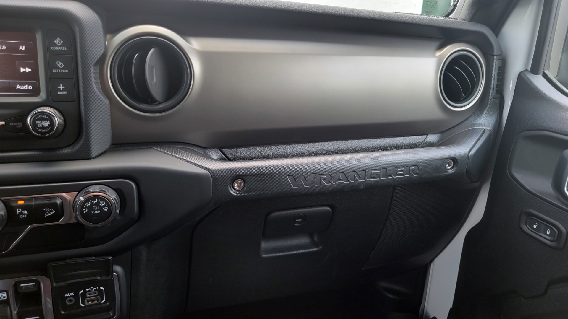 Used 2018 Jeep WRANGLER UNLIMITED SPORT RUBITRUX 4X4 / AUTO / CLOTH SEATS / SOFT-TOP / CAMERA for sale Sold at Formula Imports in Charlotte NC 28227 61
