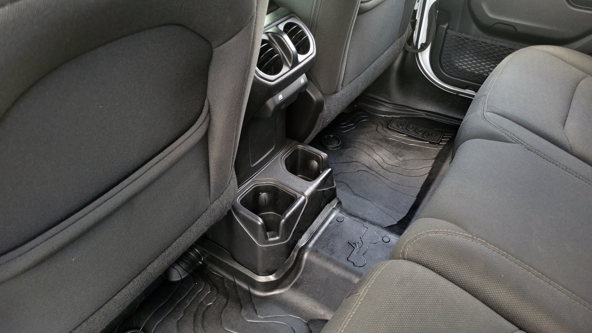 Used 2018 Jeep WRANGLER UNLIMITED SPORT RUBITRUX 4X4 / AUTO / CLOTH SEATS / SOFT-TOP / CAMERA for sale Sold at Formula Imports in Charlotte NC 28227 72