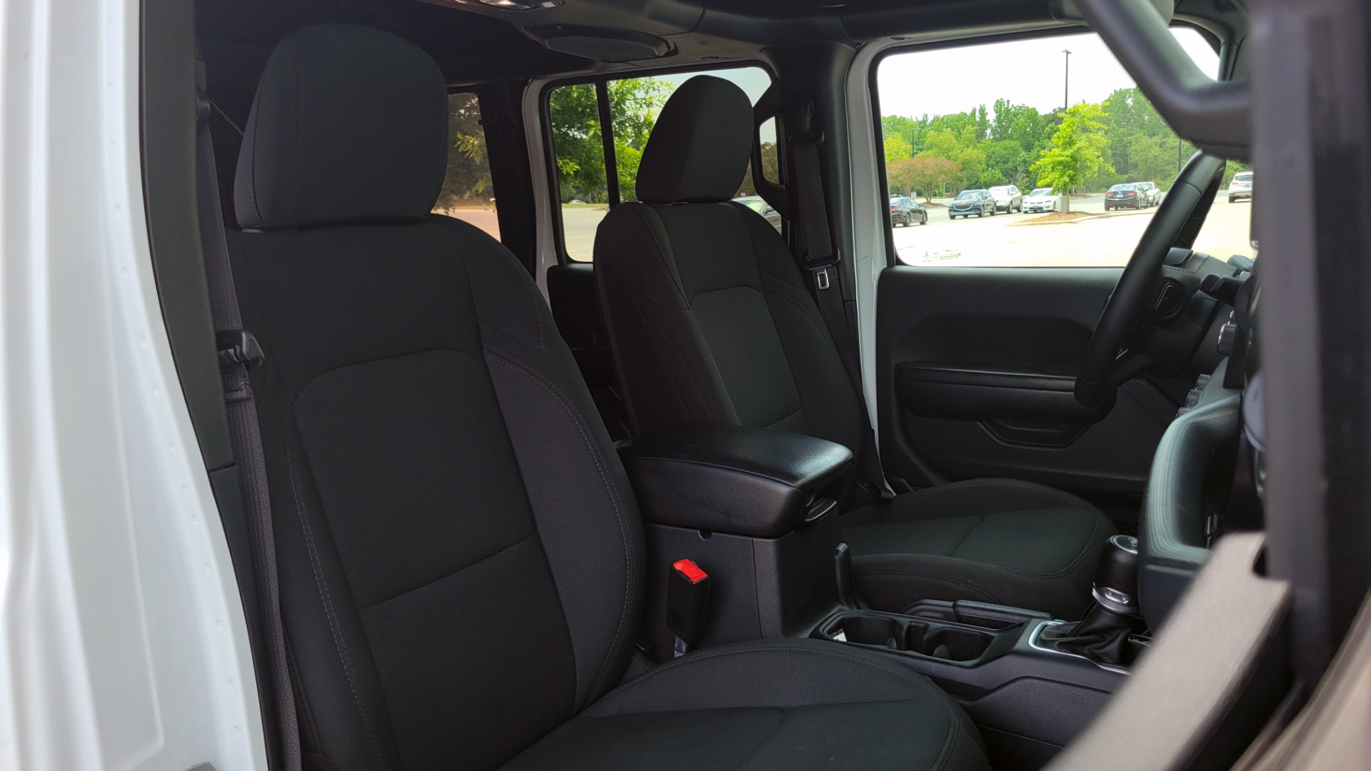 Used 2018 Jeep WRANGLER UNLIMITED SPORT RUBITRUX 4X4 / AUTO / CLOTH SEATS / SOFT-TOP / CAMERA for sale Sold at Formula Imports in Charlotte NC 28227 77