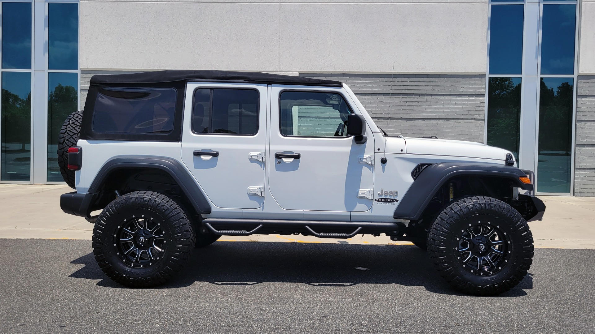 Used 2018 Jeep WRANGLER UNLIMITED SPORT RUBITRUX 4X4 / AUTO / CLOTH SEATS / SOFT-TOP / CAMERA for sale Sold at Formula Imports in Charlotte NC 28227 8