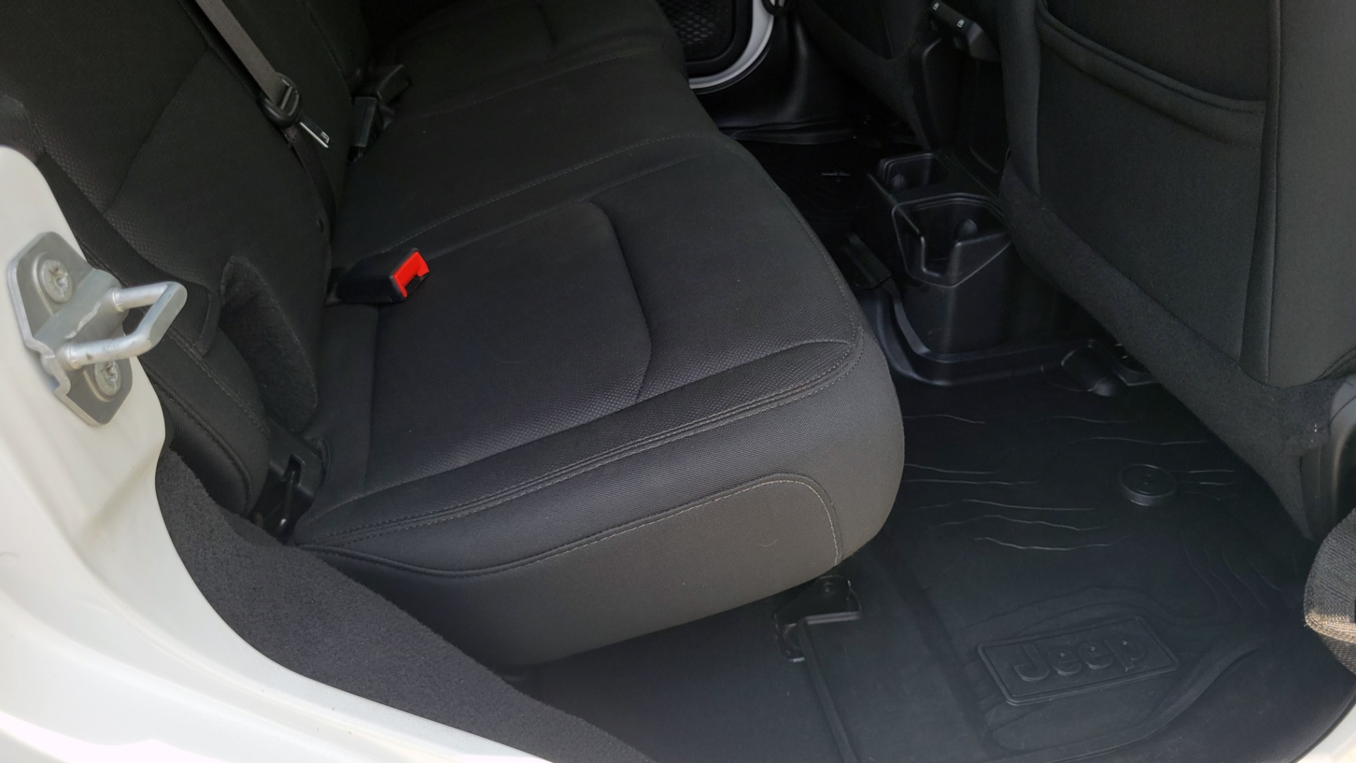 Used 2018 Jeep WRANGLER UNLIMITED SPORT RUBITRUX 4X4 / AUTO / CLOTH SEATS / SOFT-TOP / CAMERA for sale Sold at Formula Imports in Charlotte NC 28227 83