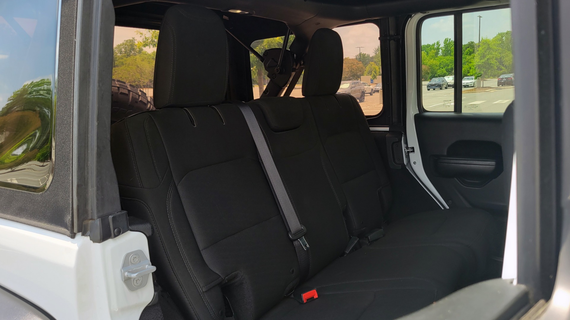 Used 2018 Jeep WRANGLER UNLIMITED SPORT RUBITRUX 4X4 / AUTO / CLOTH SEATS / SOFT-TOP / CAMERA for sale Sold at Formula Imports in Charlotte NC 28227 84