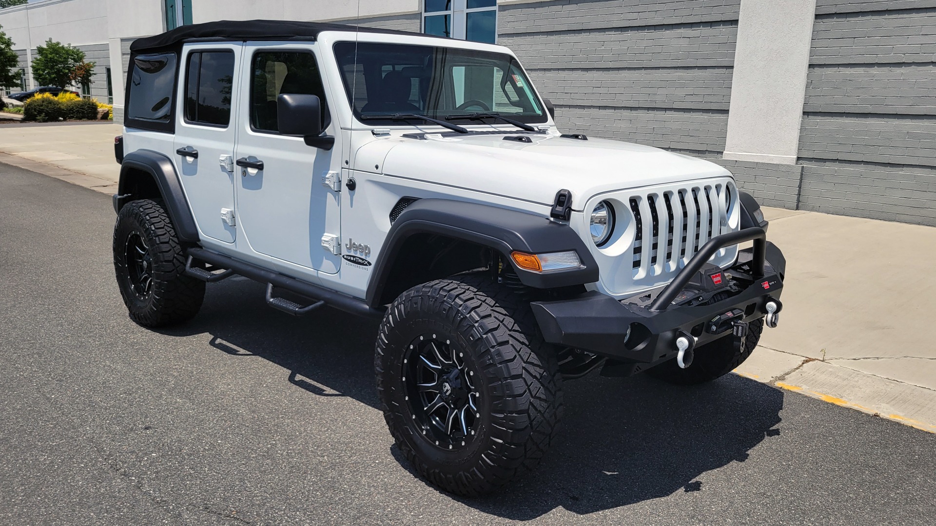 Used 2018 Jeep WRANGLER UNLIMITED SPORT RUBITRUX 4X4 / AUTO / CLOTH SEATS / SOFT-TOP / CAMERA for sale Sold at Formula Imports in Charlotte NC 28227 9