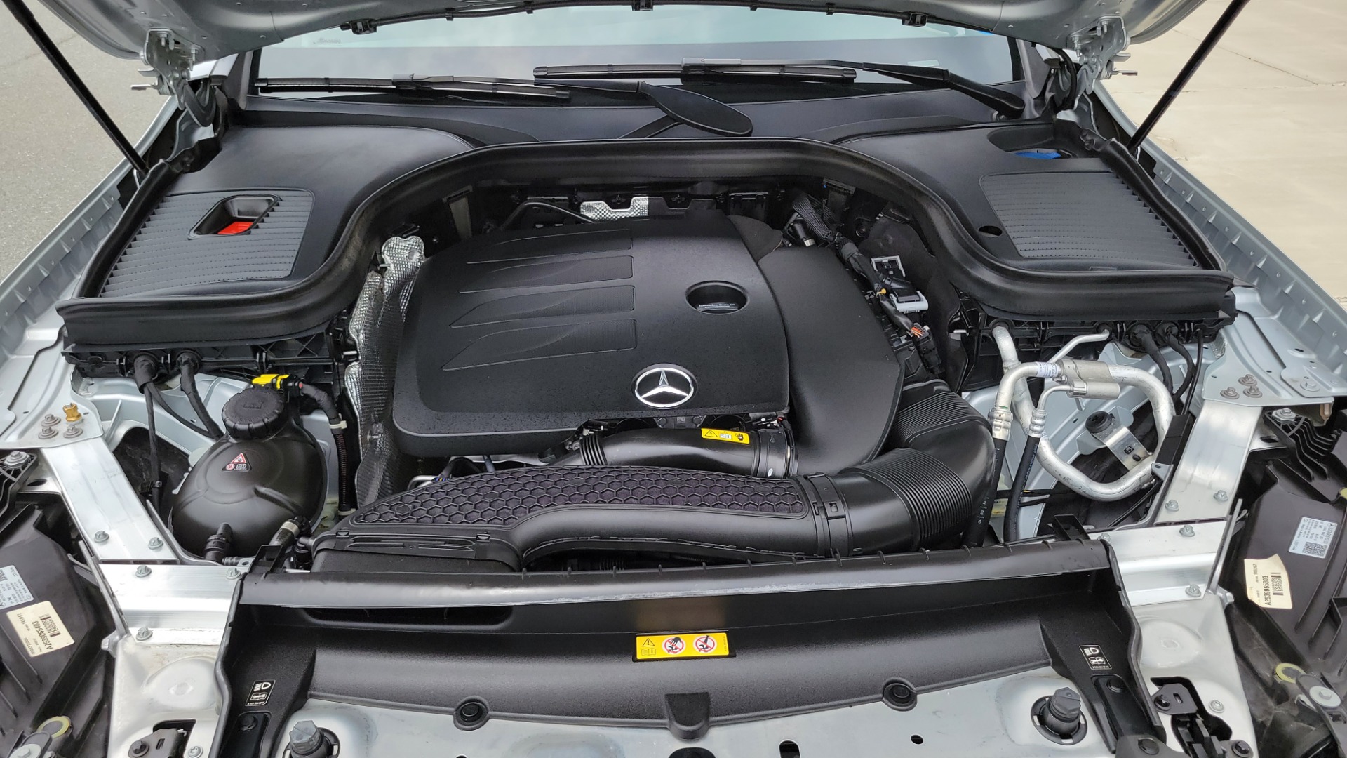 Used 2020 Mercedes-Benz GLC 300 PREMIUM / MULTIMEDIA / PARK ASST / LIGHTING / PANO-ROOF / CAMERA for sale Sold at Formula Imports in Charlotte NC 28227 13