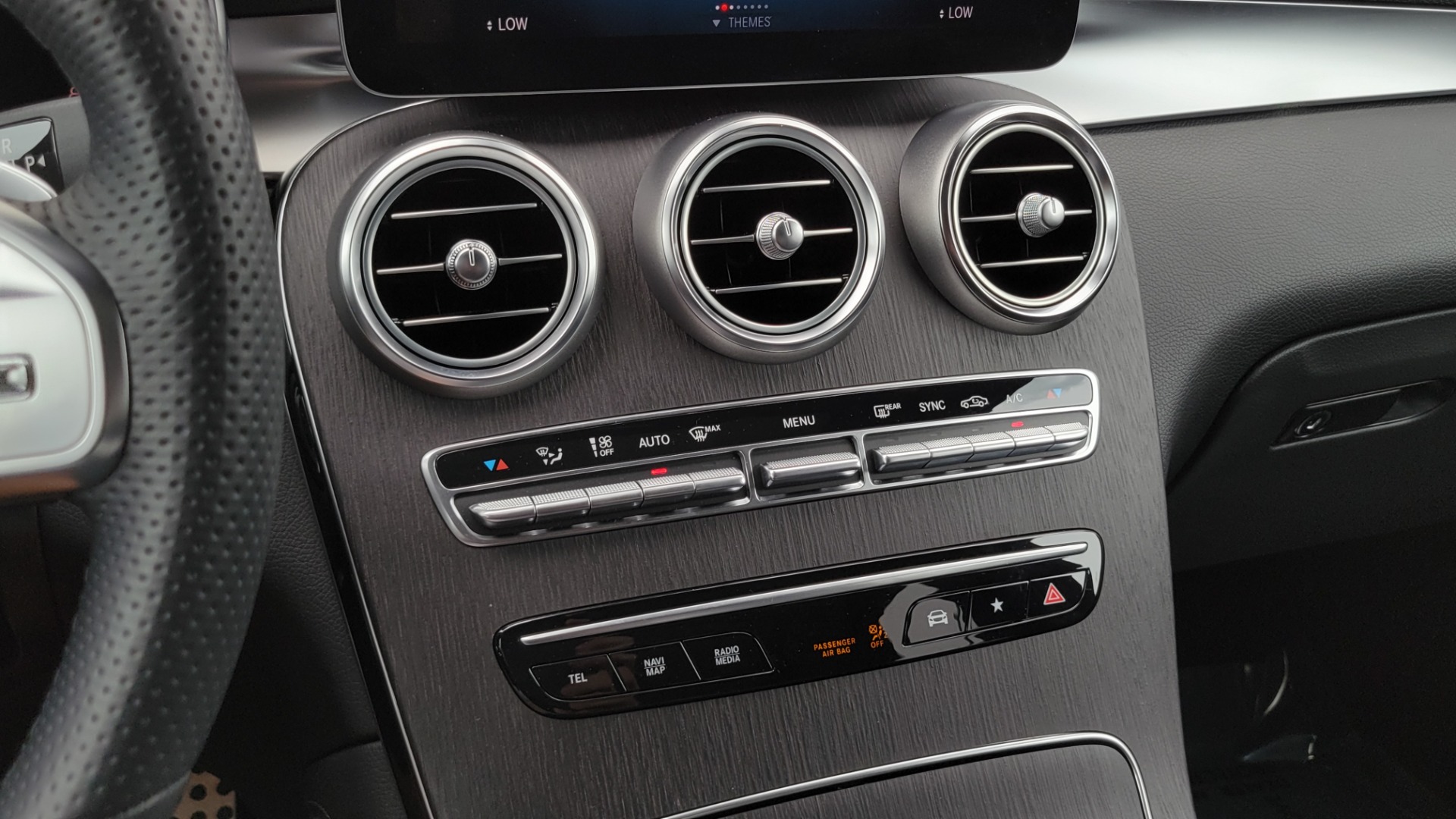 Used 2020 Mercedes-Benz GLC 300 PREMIUM / MULTIMEDIA / PARK ASST / LIGHTING / PANO-ROOF / CAMERA for sale Sold at Formula Imports in Charlotte NC 28227 54