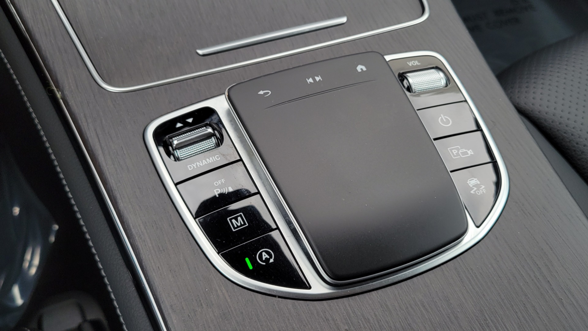 Used 2020 Mercedes-Benz GLC 300 PREMIUM / MULTIMEDIA / PARK ASST / LIGHTING / PANO-ROOF / CAMERA for sale $48,999 at Formula Imports in Charlotte NC 28227 55