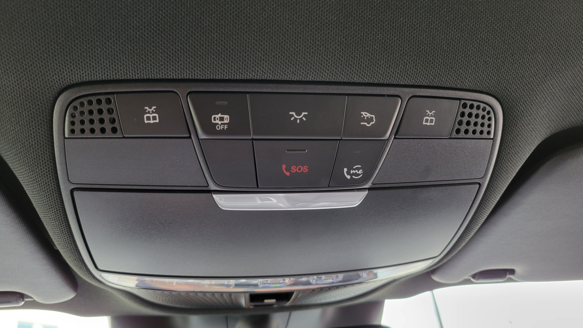 Used 2020 Mercedes-Benz GLC 300 PREMIUM / MULTIMEDIA / PARK ASST / LIGHTING / PANO-ROOF / CAMERA for sale Sold at Formula Imports in Charlotte NC 28227 62
