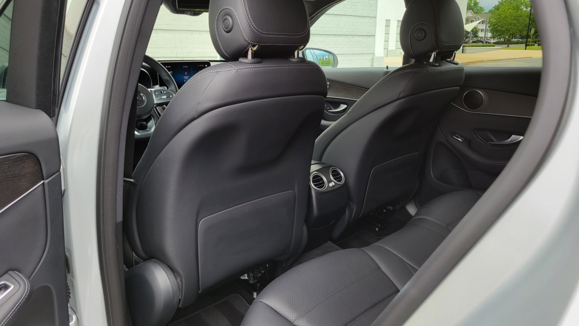 Used 2020 Mercedes-Benz GLC 300 PREMIUM / MULTIMEDIA / PARK ASST / LIGHTING / PANO-ROOF / CAMERA for sale Sold at Formula Imports in Charlotte NC 28227 68
