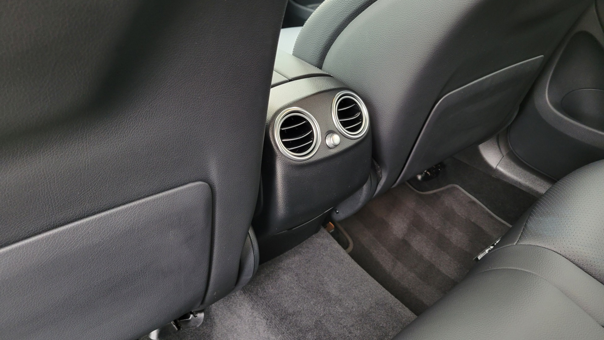 Used 2020 Mercedes-Benz GLC 300 PREMIUM / MULTIMEDIA / PARK ASST / LIGHTING / PANO-ROOF / CAMERA for sale Sold at Formula Imports in Charlotte NC 28227 70