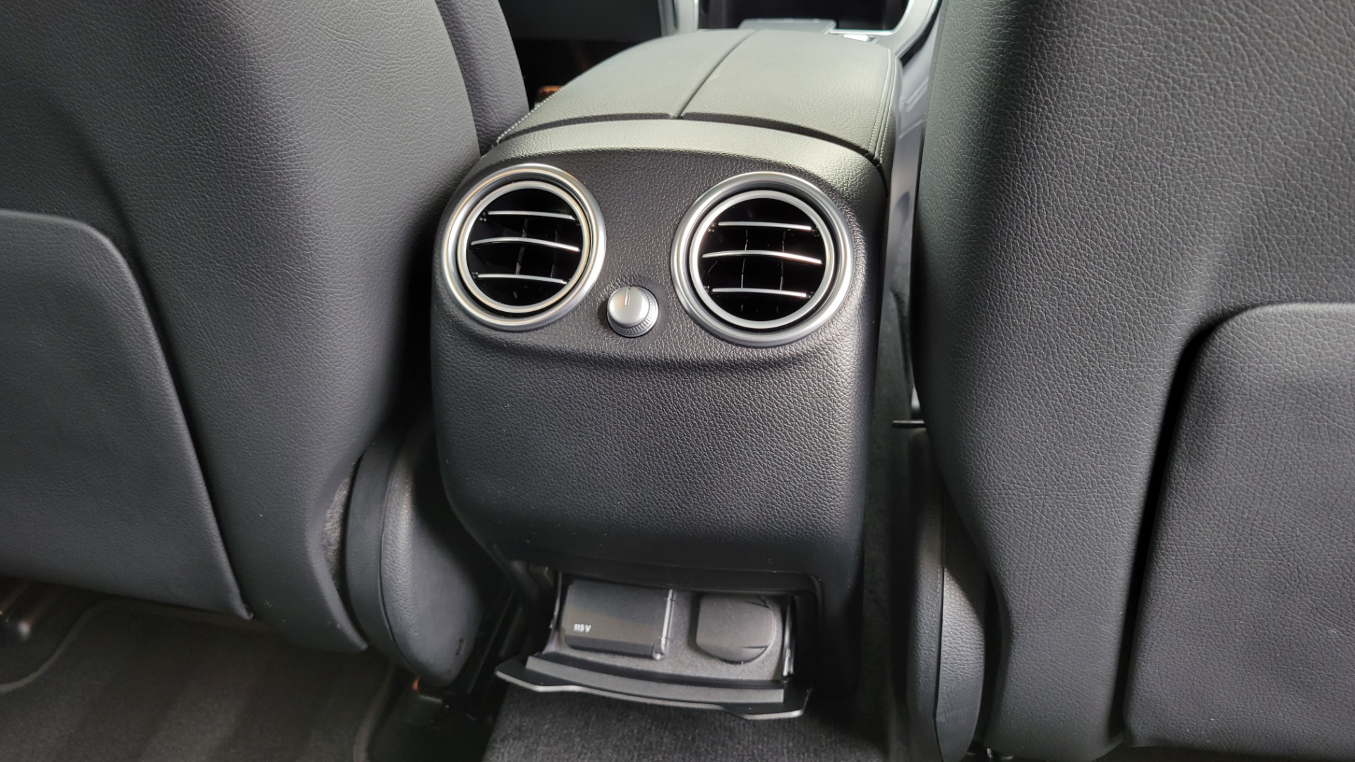 Used 2020 Mercedes-Benz GLC 300 PREMIUM / MULTIMEDIA / PARK ASST / LIGHTING / PANO-ROOF / CAMERA for sale $48,999 at Formula Imports in Charlotte NC 28227 83