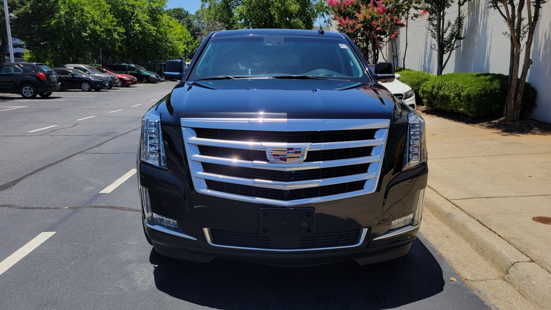 Used 2016 Cadillac ESCALADE PREMIUM COLLECTION / 6.2L / 4X4 / NAV / DVD / SUNROOF / 3-ROW for sale $58,995 at Formula Imports in Charlotte NC 28227 27