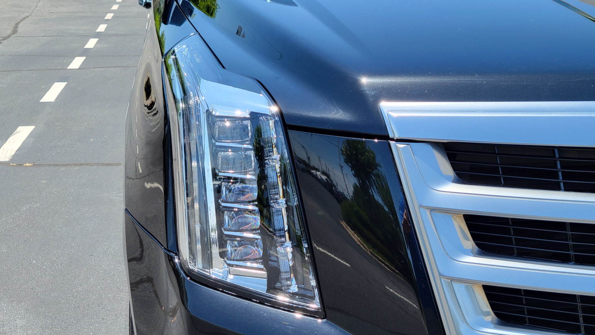 Used 2016 Cadillac ESCALADE PREMIUM COLLECTION / 6.2L / 4X4 / NAV / DVD / SUNROOF / 3-ROW for sale $58,995 at Formula Imports in Charlotte NC 28227 29