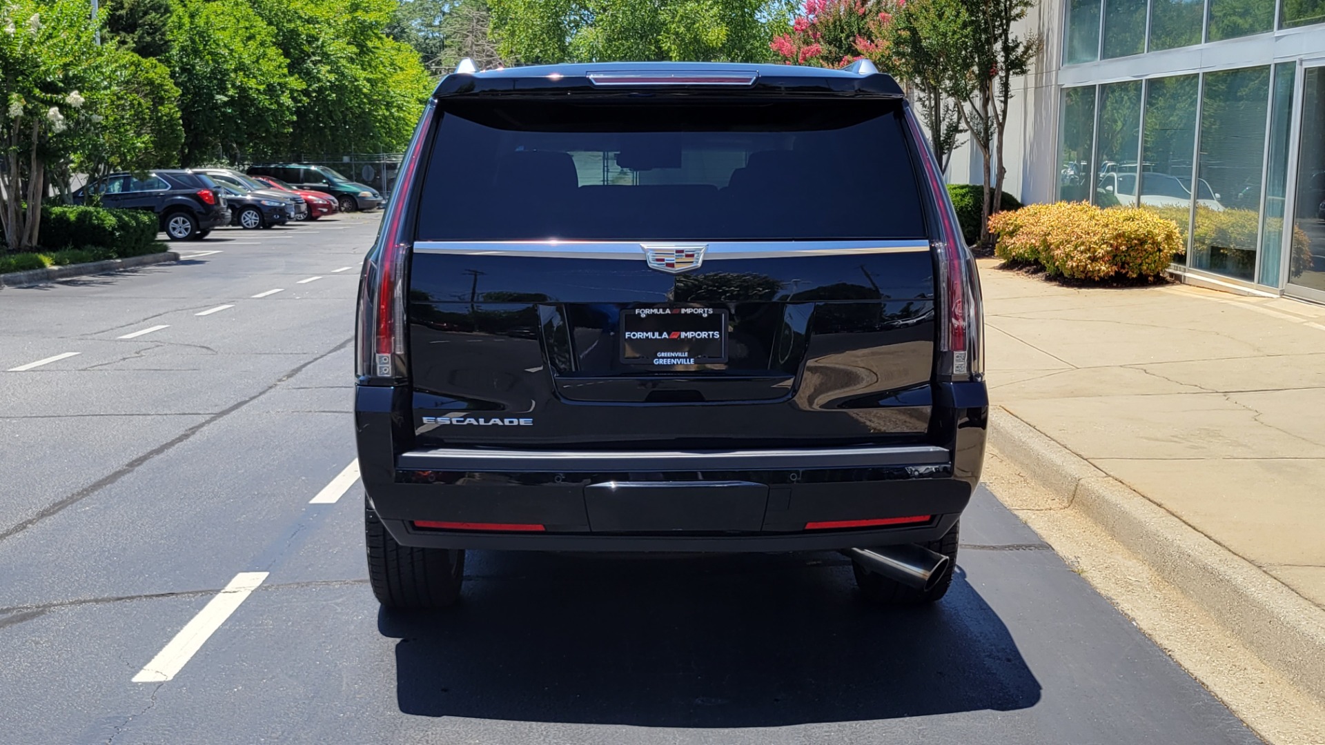Used 2016 Cadillac ESCALADE PREMIUM COLLECTION / 6.2L / 4X4 / NAV / DVD / SUNROOF / 3-ROW for sale $58,995 at Formula Imports in Charlotte NC 28227 33