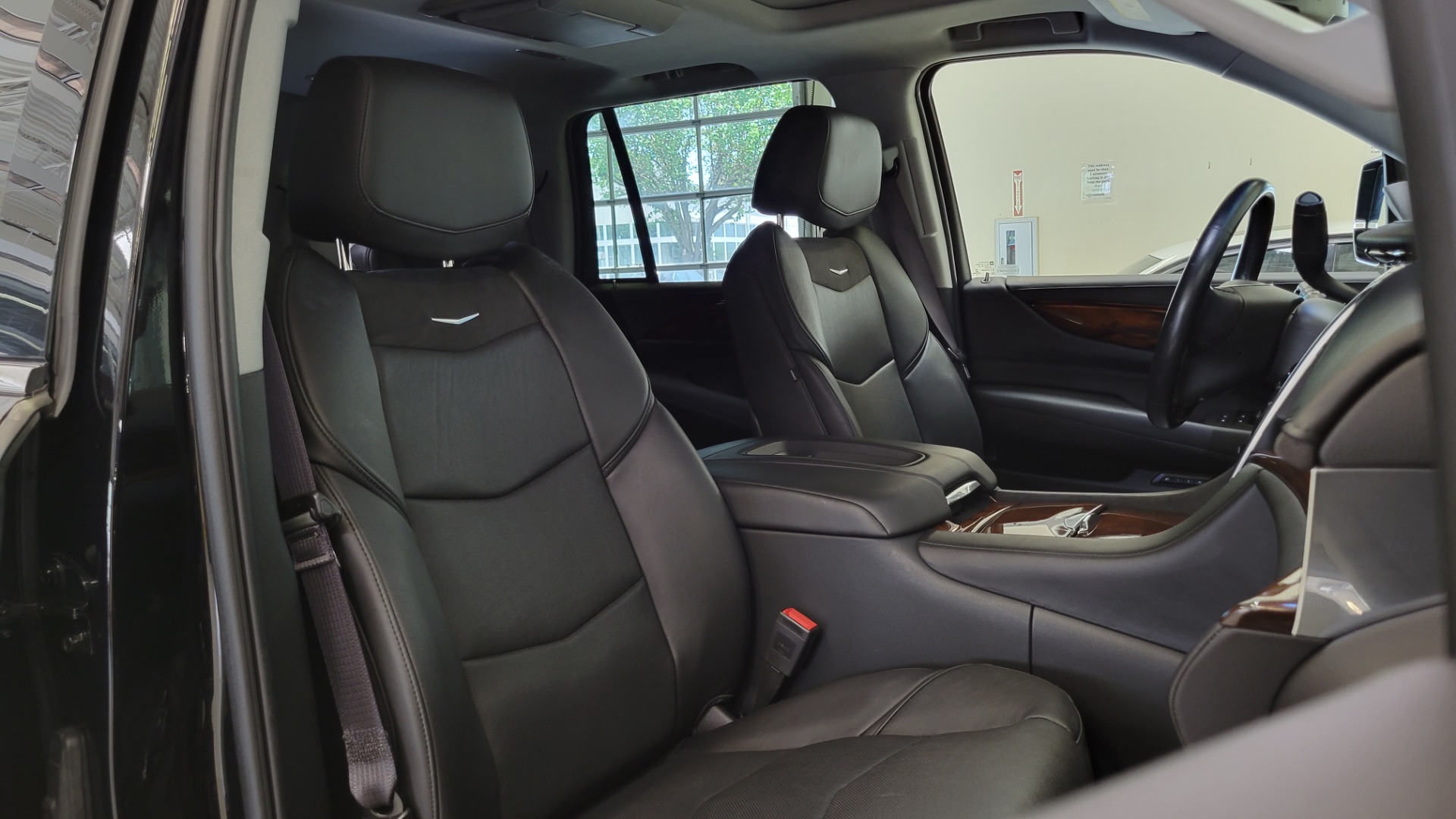 Used 2016 Cadillac ESCALADE PREMIUM COLLECTION / 6.2L / 4X4 / NAV / DVD / SUNROOF / 3-ROW for sale $58,995 at Formula Imports in Charlotte NC 28227 82
