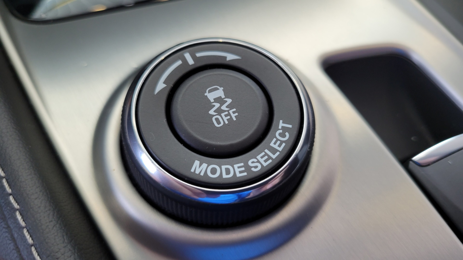 Used 2016 Chevrolet CORVETTE C7 COUPE / Z51 / 2LT / NAV / AUTO / PERF DATA & VIDEO RECORDER for sale $56,495 at Formula Imports in Charlotte NC 28227 47