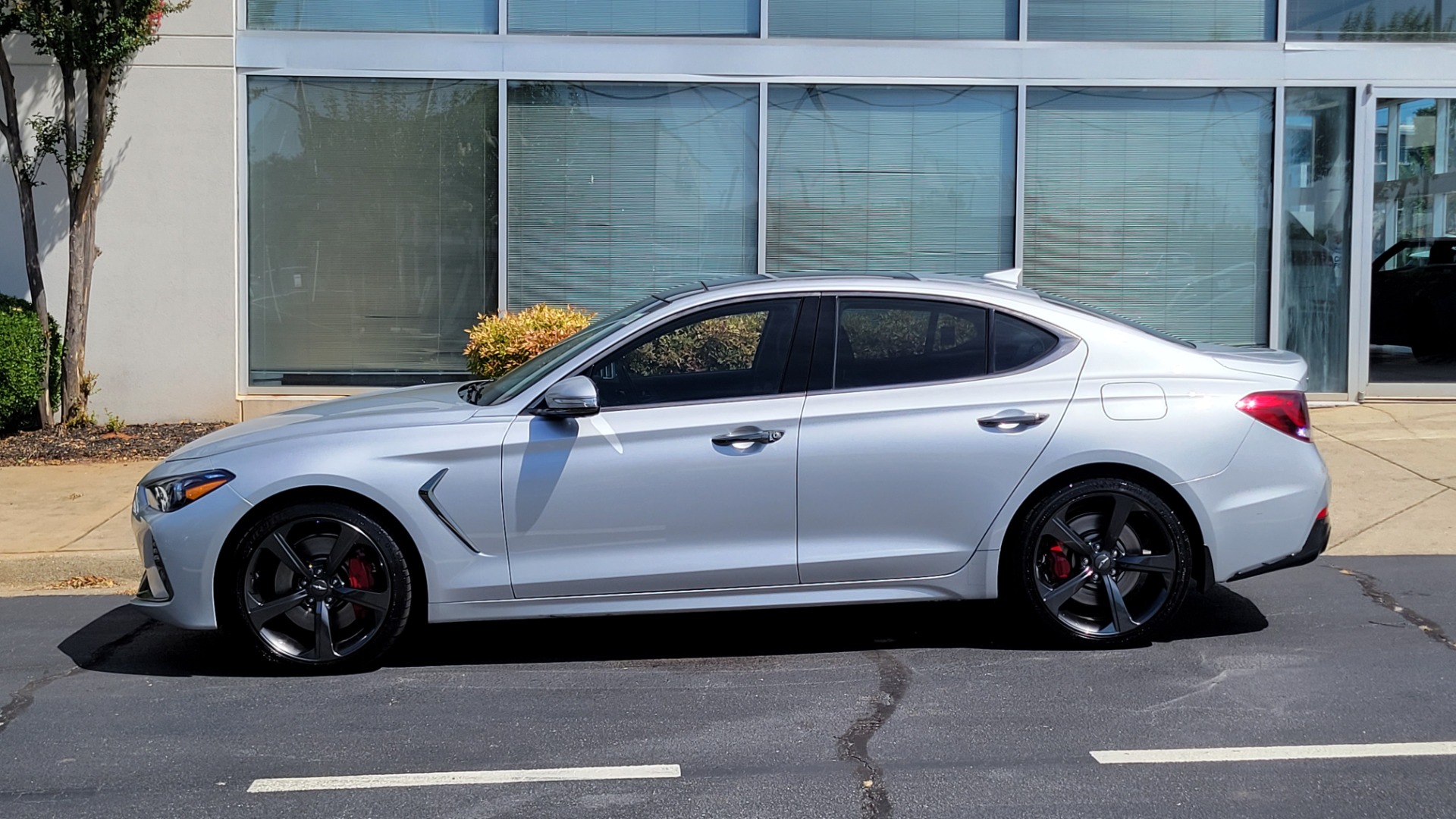 Used 2019 Genesis G70 3.3T SPORT SEDAN / NAV / SUNROOF / HUD / PARK DIST WARN / CAMERA for sale $37,995 at Formula Imports in Charlotte NC 28227 3