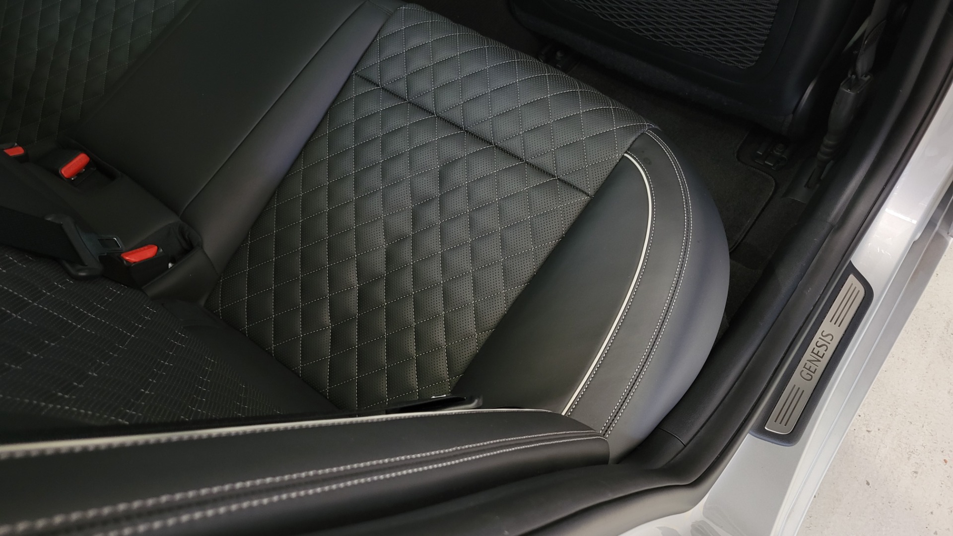 Used 2019 Genesis G70 3.3T SPORT SEDAN / NAV / SUNROOF / HUD / PARK DIST WARN / CAMERA for sale $37,995 at Formula Imports in Charlotte NC 28227 78