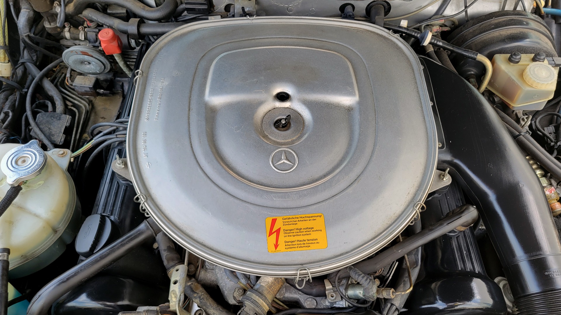 Used 1989 Mercedes-Benz 560 SERIES 560SL ROADSTER / 5.6L V8 227HP / AUTOMATIC TRANS for sale Sold at Formula Imports in Charlotte NC 28227 19