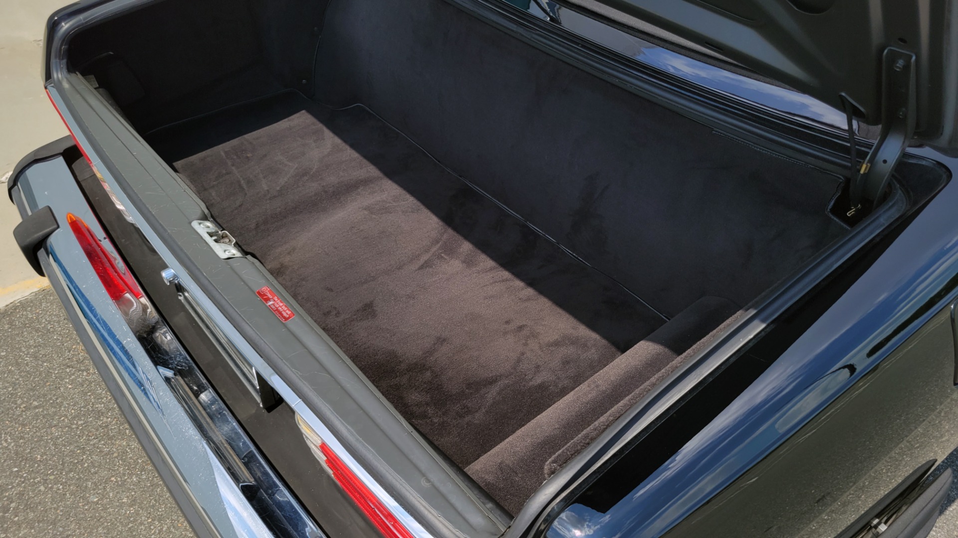 Used 1989 Mercedes-Benz 560 SERIES 560SL ROADSTER / 5.6L V8 227HP / AUTOMATIC TRANS for sale Sold at Formula Imports in Charlotte NC 28227 25