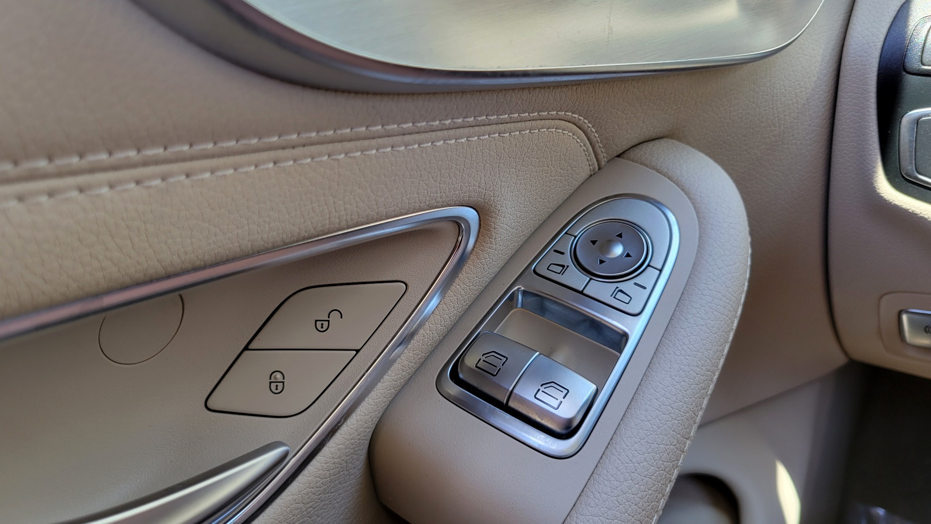 Used 2017 Mercedes-Benz C-CLASS C 300 PREMIUM COUPE / BLIND SPOT ASST / BURMESTER / CAMERA for sale $31,995 at Formula Imports in Charlotte NC 28227 42