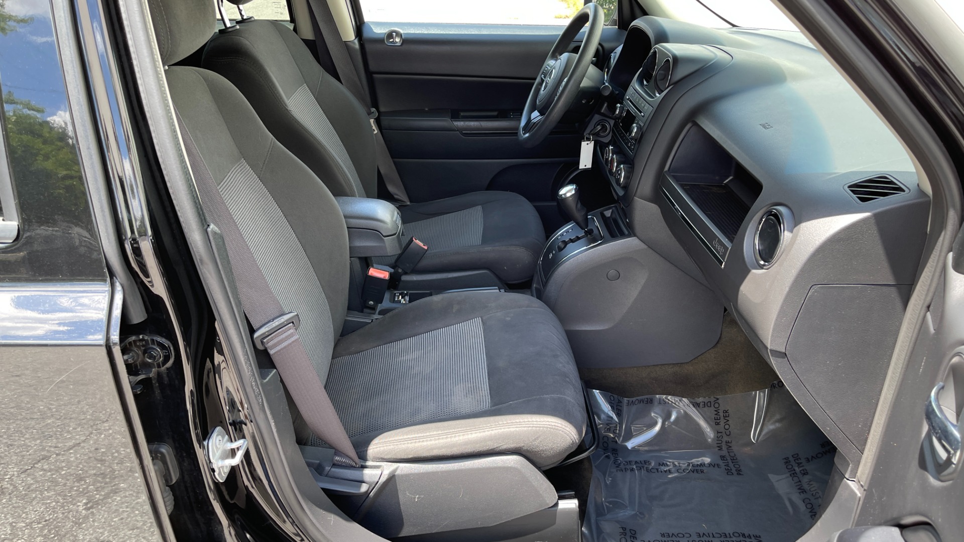 Used 2016 Jeep Patriot Sport SE / 6SPEED AUTO / POWER GROUP / CLOTH / KEYLESS ENTRY for sale Sold at Formula Imports in Charlotte NC 28227 12