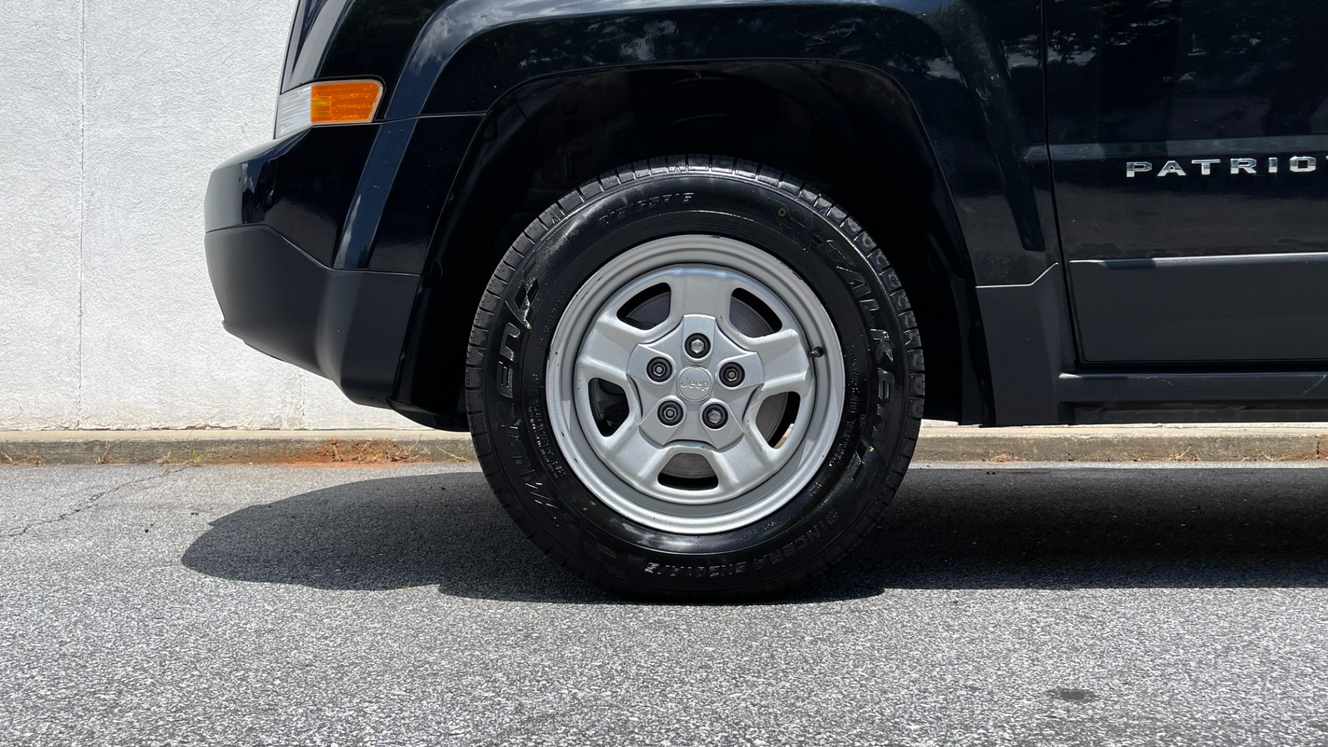 Used 2016 Jeep Patriot Sport SE / 6SPEED AUTO / POWER GROUP / CLOTH / KEYLESS ENTRY for sale Sold at Formula Imports in Charlotte NC 28227 24