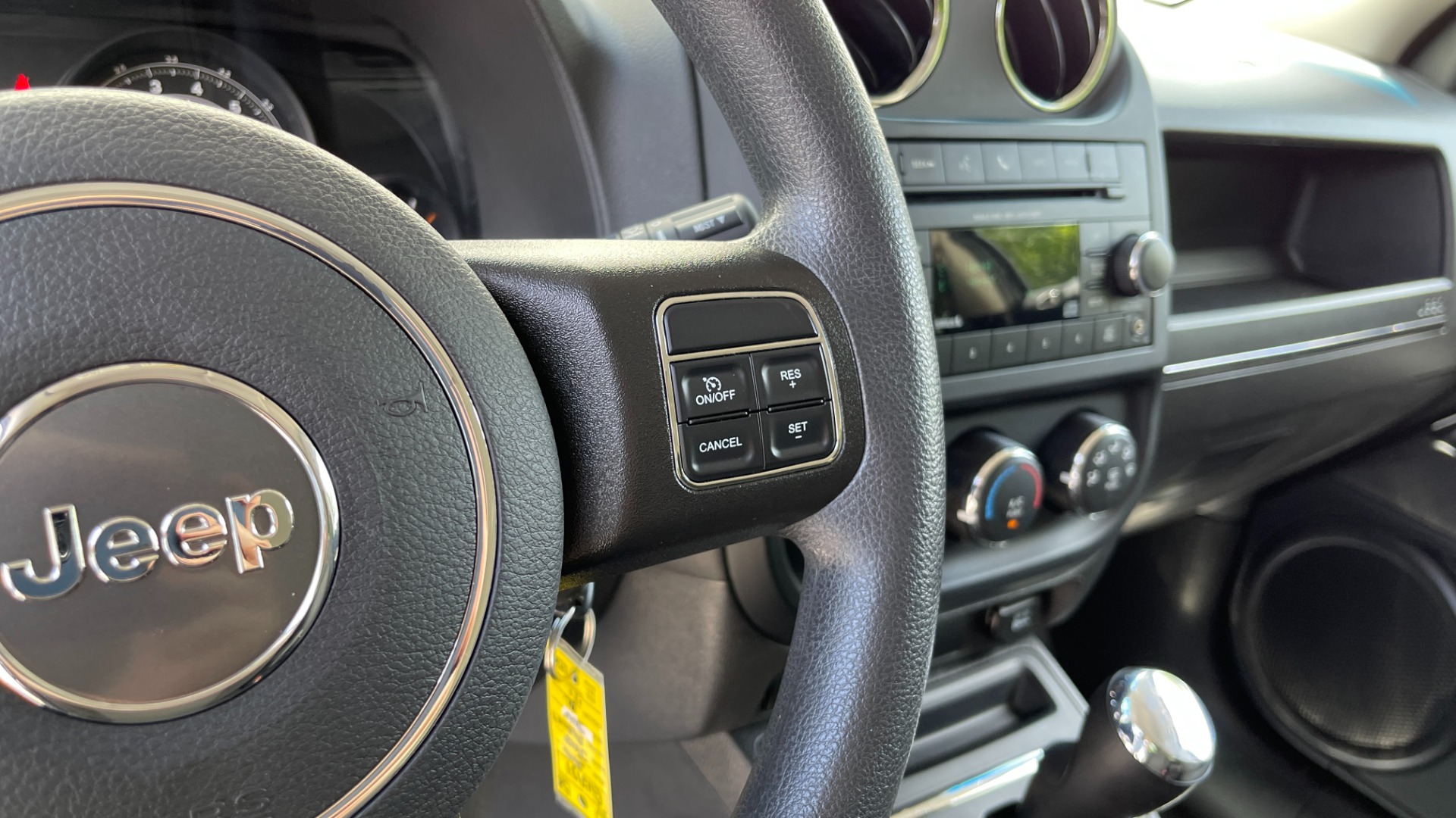 Used 2016 Jeep Patriot Sport SE / 6SPEED AUTO / POWER GROUP / CLOTH / KEYLESS ENTRY for sale Sold at Formula Imports in Charlotte NC 28227 45