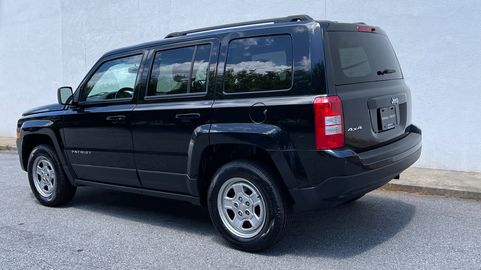 Used 2016 Jeep Patriot Sport SE / 6SPEED AUTO / POWER GROUP / CLOTH / KEYLESS ENTRY for sale Sold at Formula Imports in Charlotte NC 28227 5