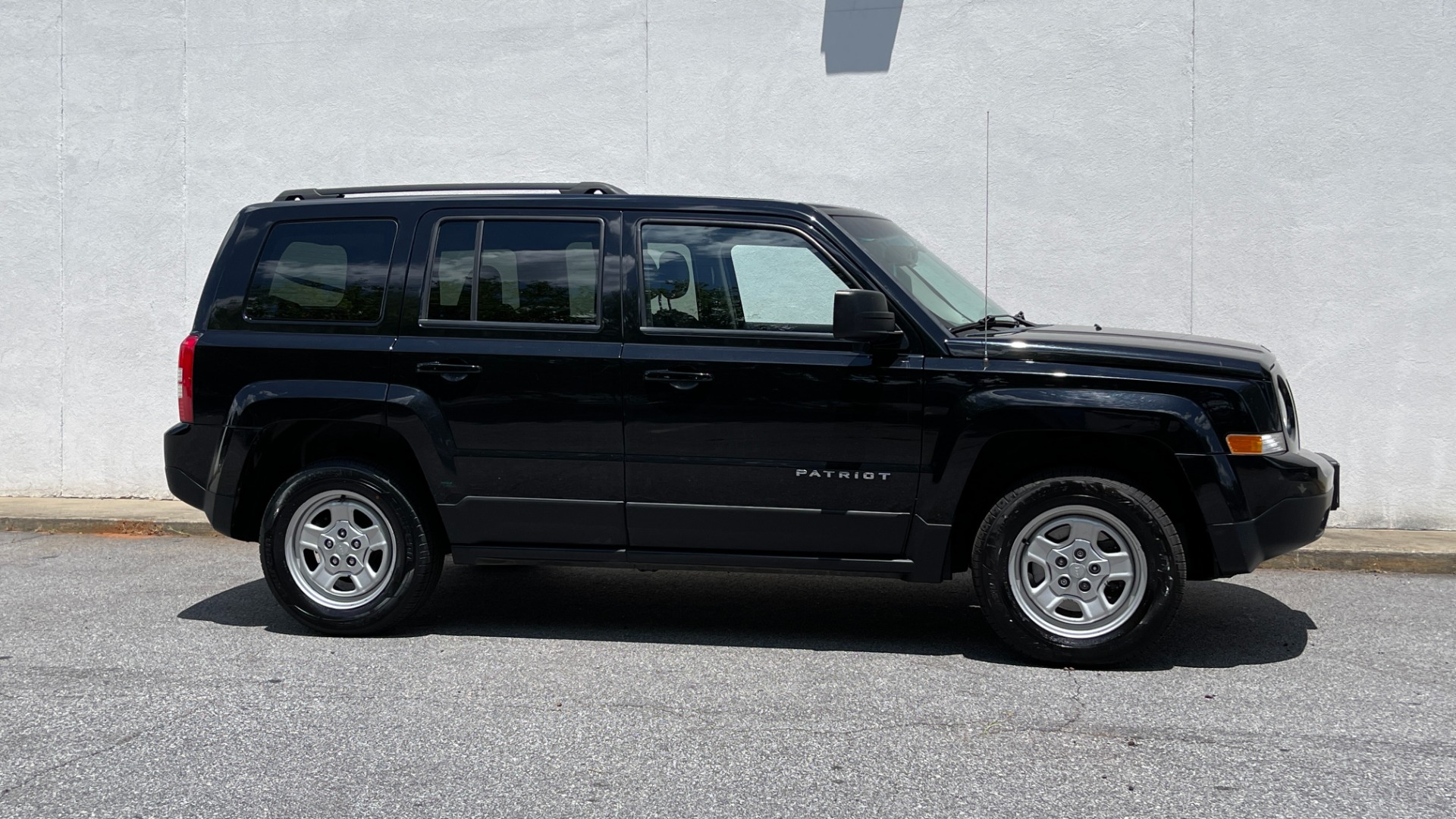 Used 2016 Jeep Patriot Sport SE / 6SPEED AUTO / POWER GROUP / CLOTH / KEYLESS ENTRY for sale $10,995 at Formula Imports in Charlotte NC 28227 8