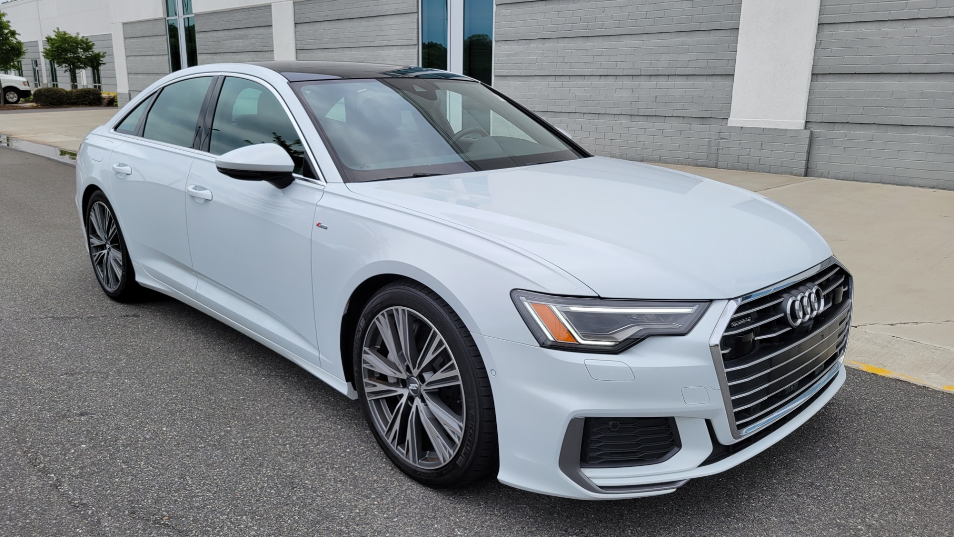 Used 2019 Audi A6 PREMIUM PLUS / DRVR ASST / WARM WTHR / CLD WTHR / NAV / CAMERA for sale Sold at Formula Imports in Charlotte NC 28227 10